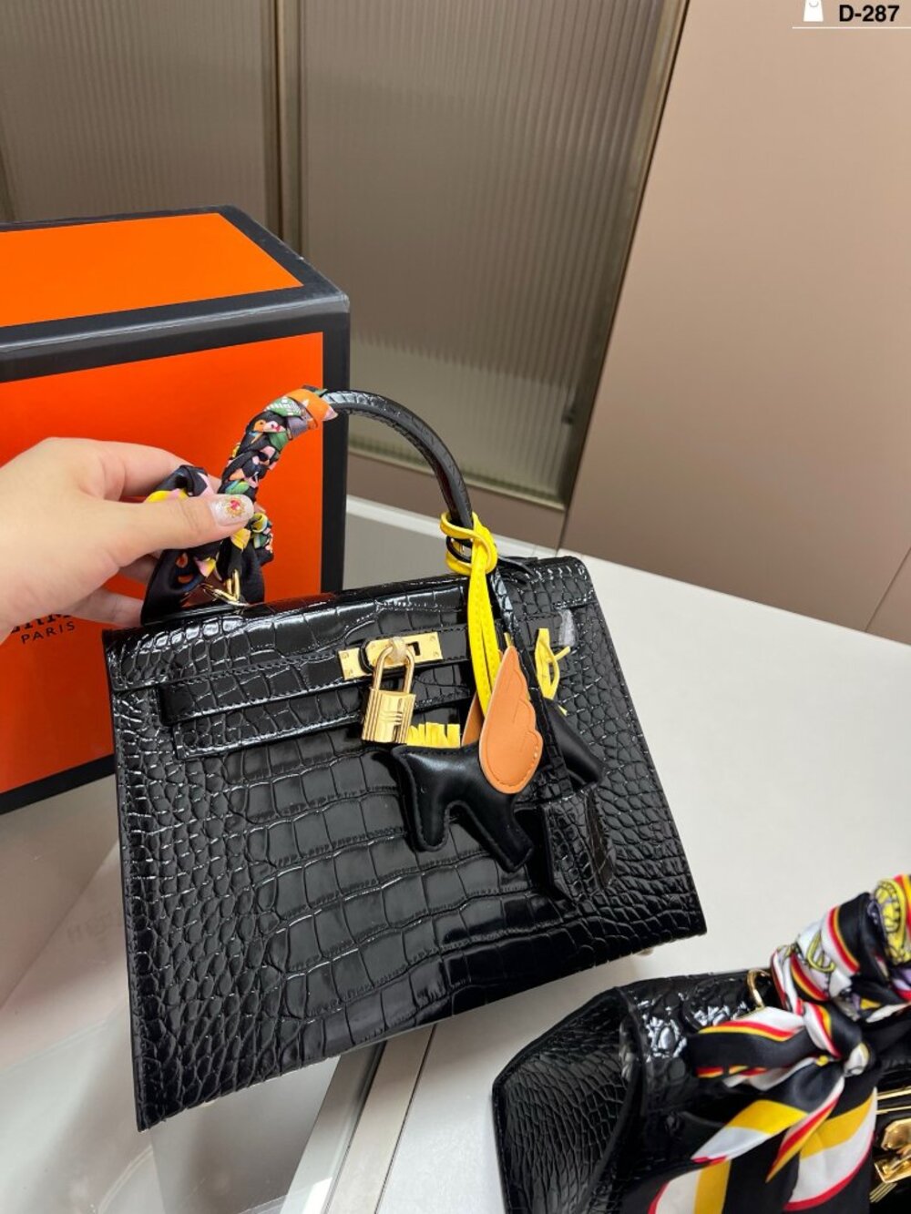 Classic Hermes Bag: A Stylish and Versatile Choice for Elegance